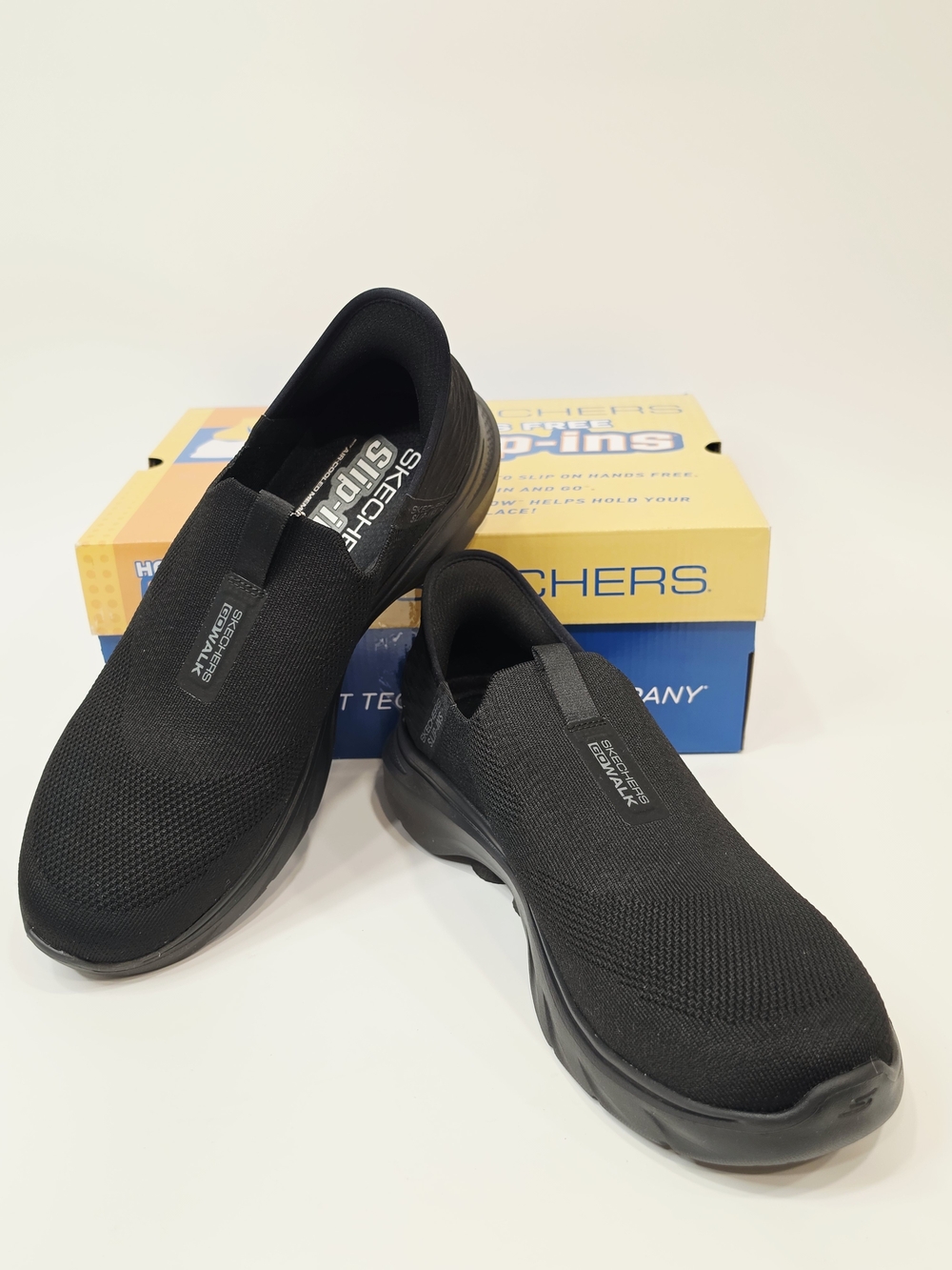 Skechers Go Walk Easy On 2 Black Slip-On Knit Work Loafers